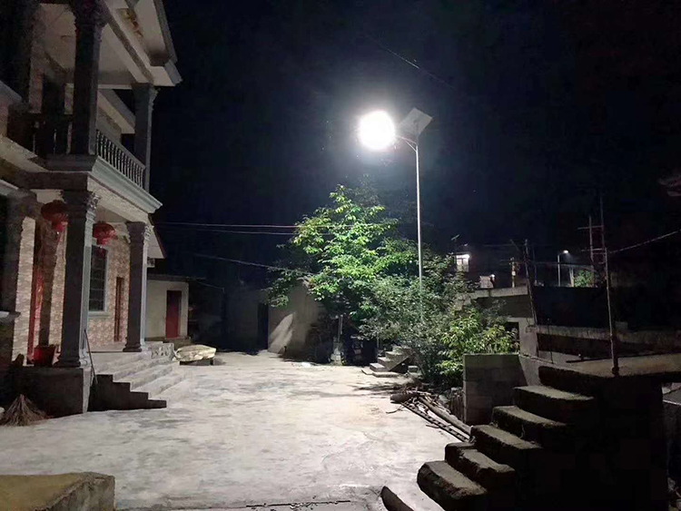广东太阳能路灯_新农村太阳能路灯_bsports太阳能路灯厂家