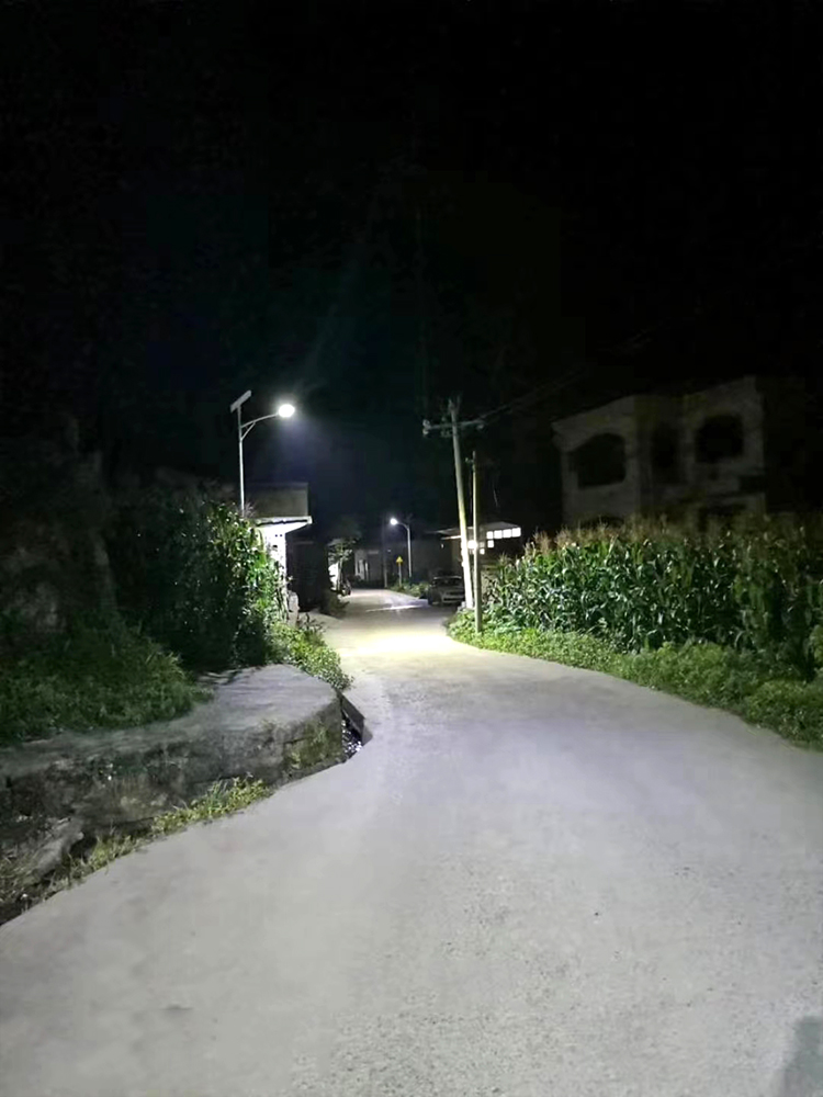 肇庆太阳能路灯_太阳能路灯价格_bsports工程太阳能路灯