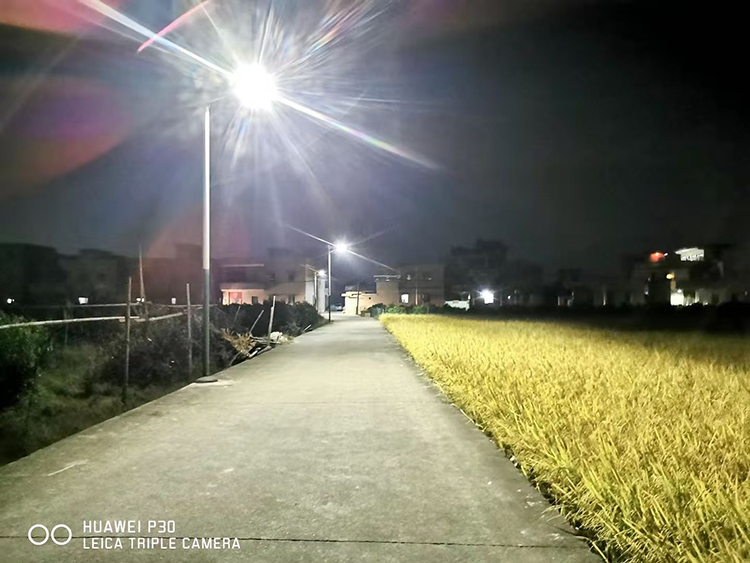 乡村太阳能路灯_四川太阳能路灯_bsports