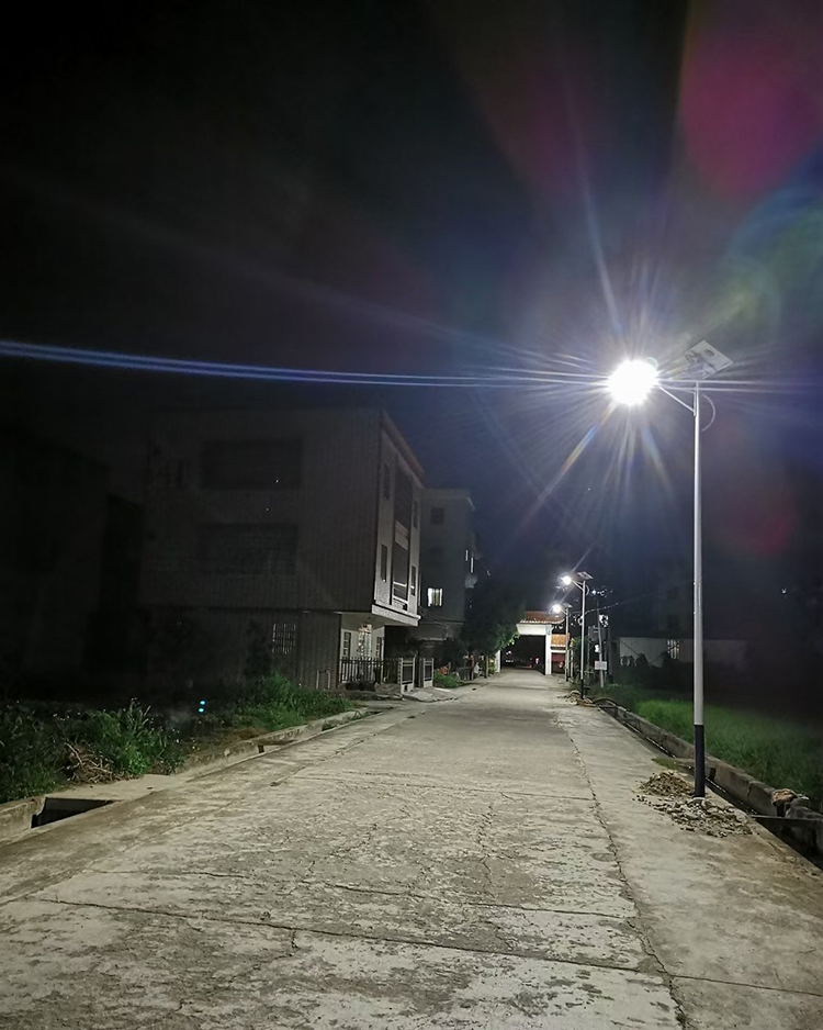 广东太阳能路灯_乡村太阳能路灯_bsports